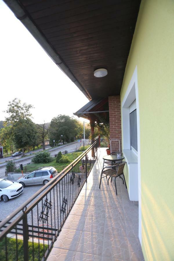 Apartmani Ksenija Krapinske Toplice Exterior foto